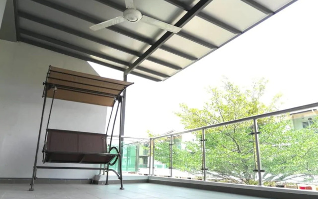 Kepong Spacious Vacation House