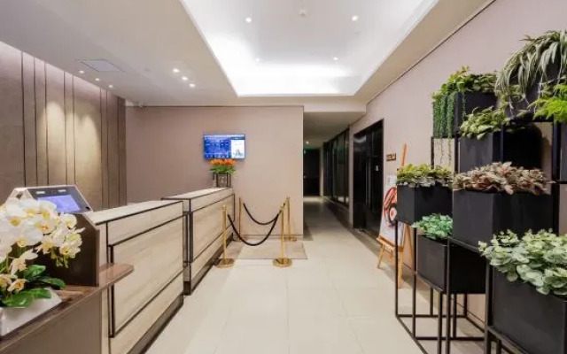 Homeinn Plus Hotel (Shanghai Zhangjiang Guanglan Road Subway Station)