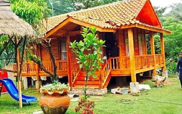 Penginapan Muslim Yuni INN