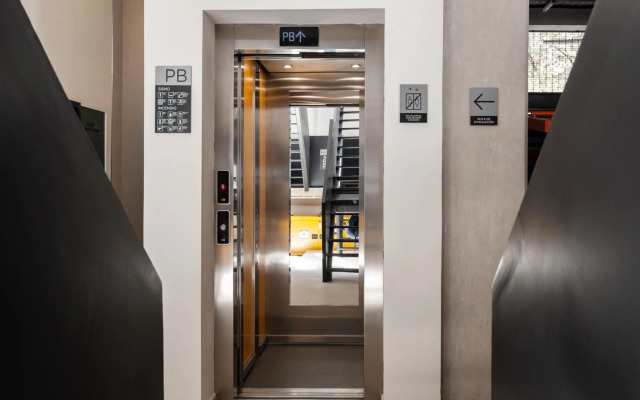 Alcazar Apartments by Host Me Tender