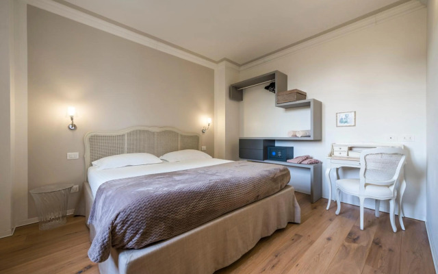 Villa Italia Luxury Suites and Apartments
