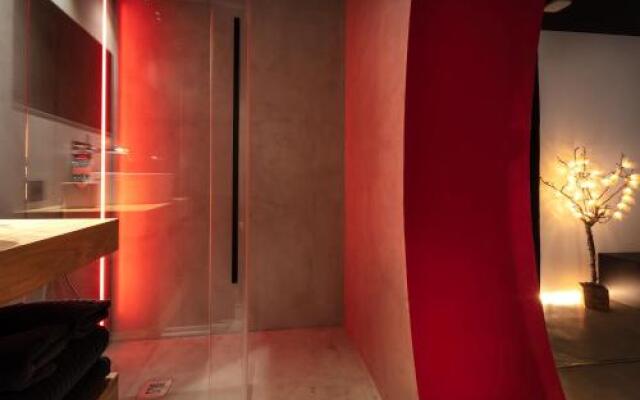Zrooms Suites