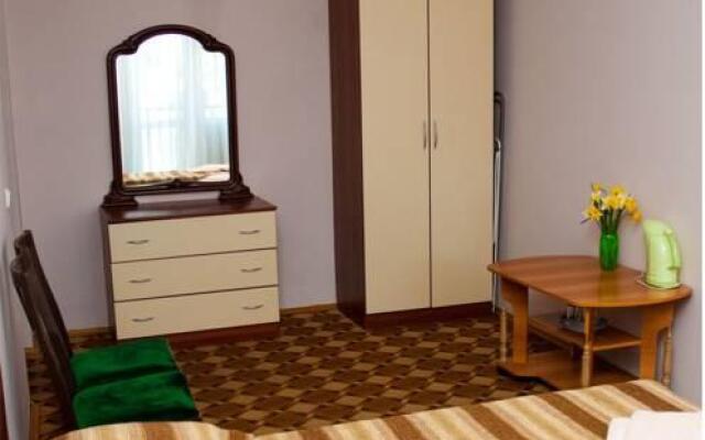 Yunost Hotel