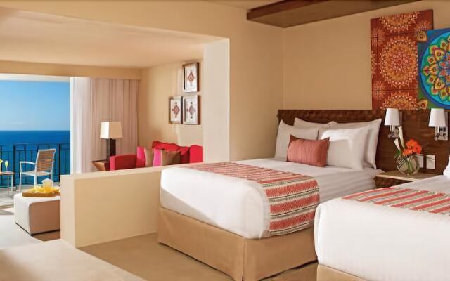 Gorgeous Sunset View Suite