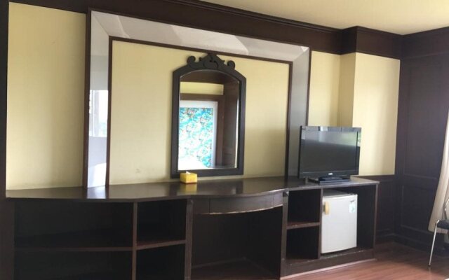 Chumphon Grand Palace Hotel