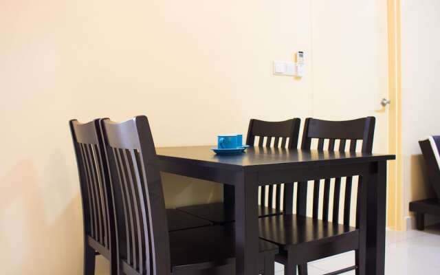 Cozy Condo at The Meridin Medini