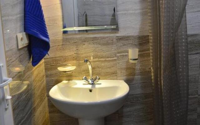 Apartment Near Park 36