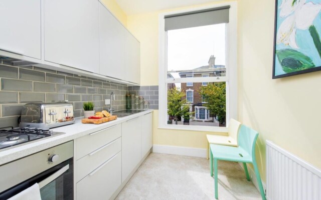 Fantastic 1BR flat in Arsenal!