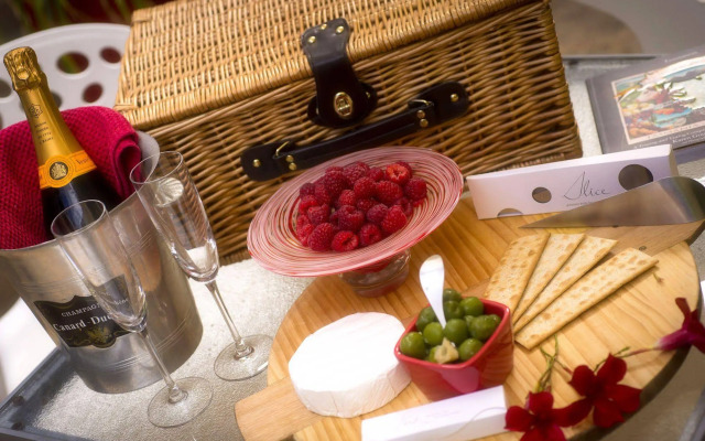 Two Four Two Boutique Apartments
