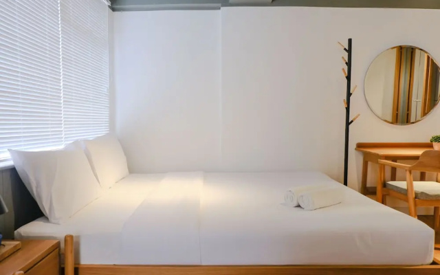 Studio With Private Living Room At Jarrdin Cihampelas Apartment
