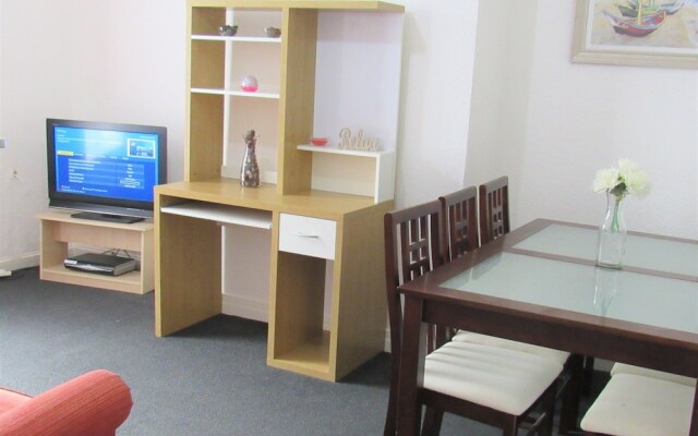 Spacious Flat Fenham