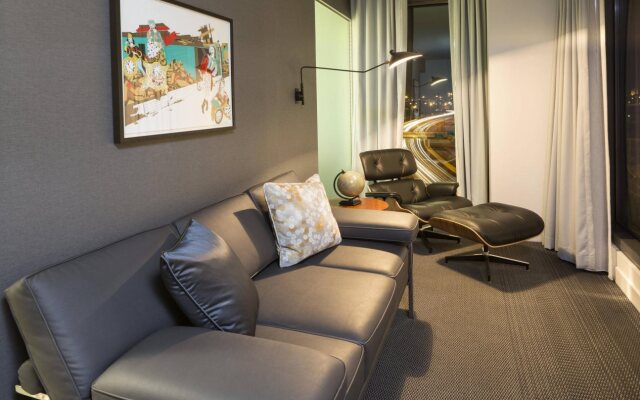 Le Méridien Columbus, The Joseph