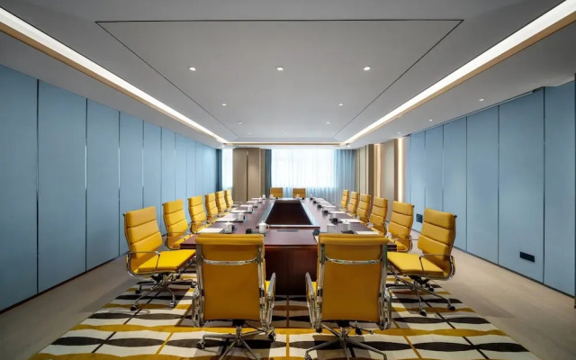 Holiday Inn Fuyang, an IHG Hotel