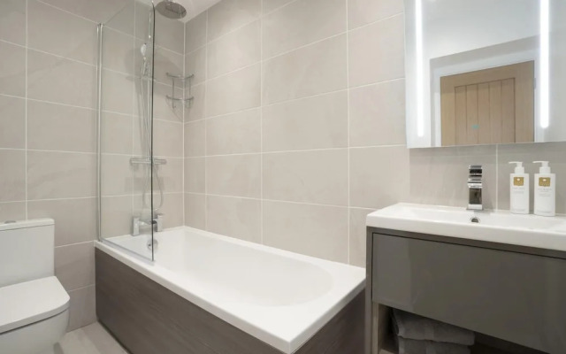 Ferndale s Hideaway - 1 Bedroom Spacious Apartment - Central Ambleside - Parking