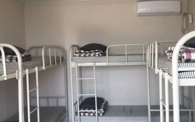 Backpack Season 2 Guesthouse - Hostel