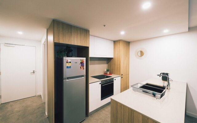 Midnight Apartments Accommodate Canberra
