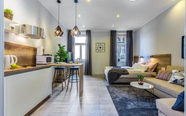 Number 1 Deluxe Apartments