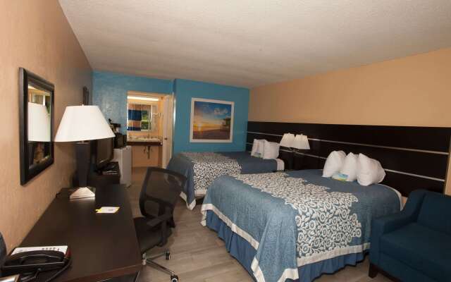 Days Inn by Wyndham Fort Myers Springs Resort