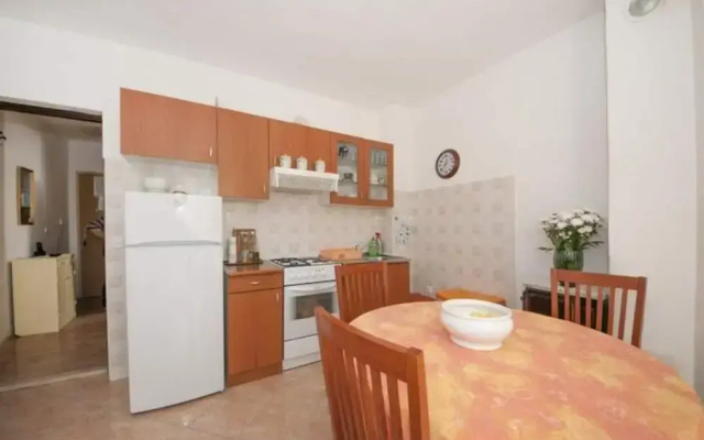 Apartments Mira - One Bedroom Apartment With Balcony