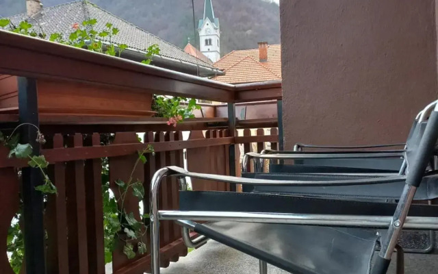 Riverside Villa Avo - Apartment AVO