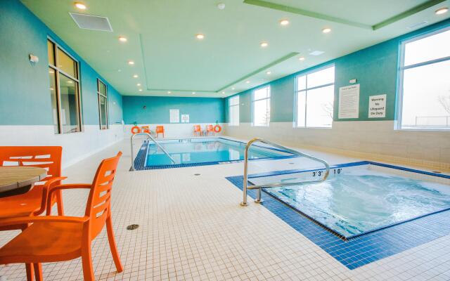Holiday Inn Express & Suites West Edmonton - Mall Area by IHG