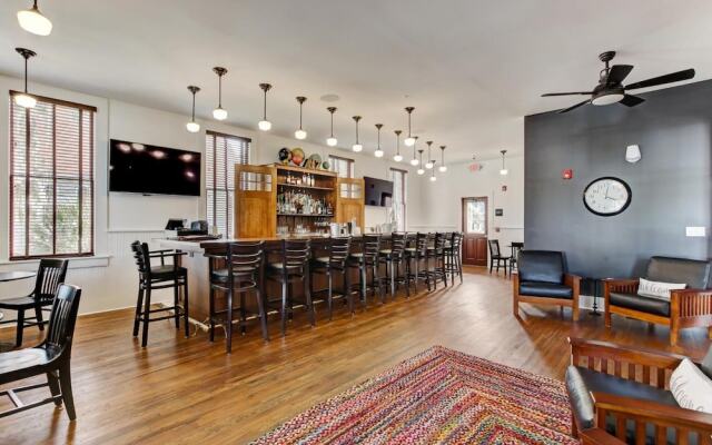 Amelia Schoolhouse Inn