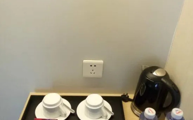 Homeinn Selected Hotel (Nanjing New City Plaza Longjiang Subway Station)