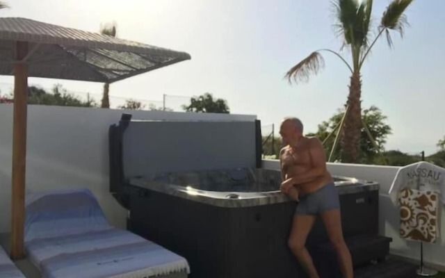 Luxury apartment near Estepona at Finca de Cortesin golf resort