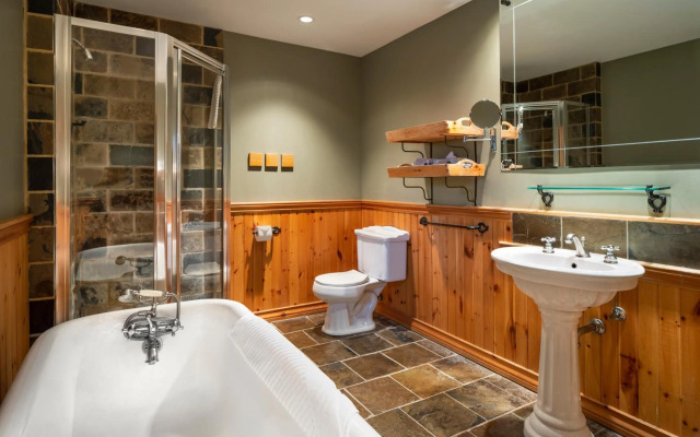 Buffalo Mountain Lodge
