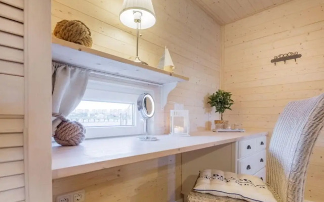 Houseboat South Beach