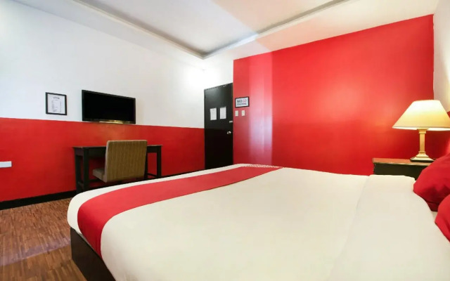Red Rose Hotel