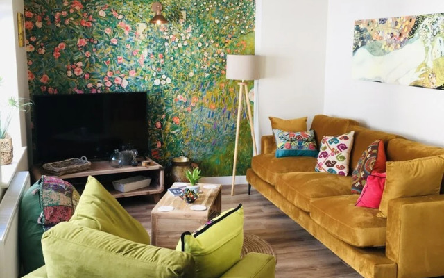 The Art Attic a Stylish Boutique Apartment
