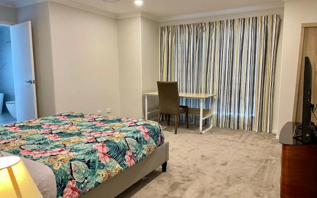 Flat Bush Private Ensuite