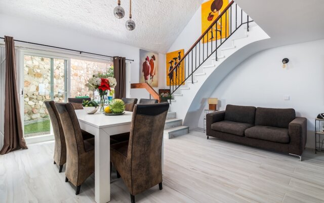 Beach Villa Dorada