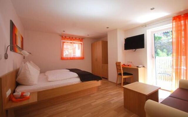 Lapis Monti - Apartments & Suites