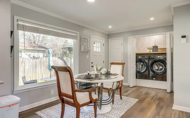 10 Mi to Downtown Macon: Family Home w/ Patio!