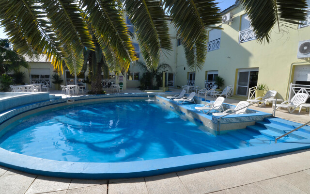 Alto Verde Suite And Apart