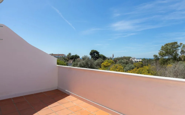 Artola in Marbella With 4 Bedrooms and 3 Bathrooms