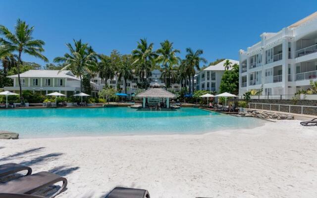 Beach Club Palm Cove 2 Bedroom Luxury Penthouse