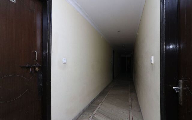 OYO 23158 Hotel The Taj