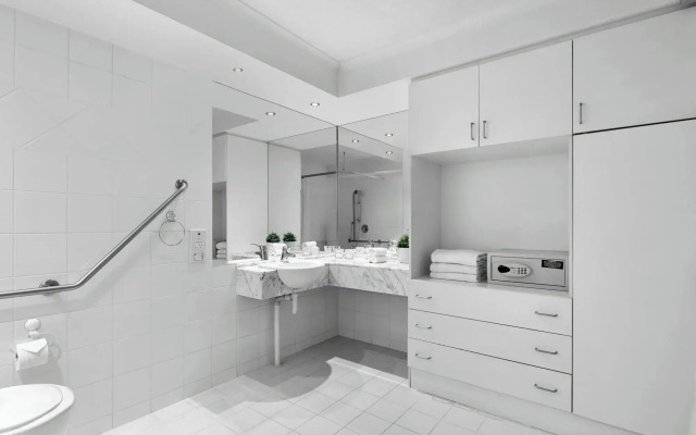 Melbourne Marriott Hotel