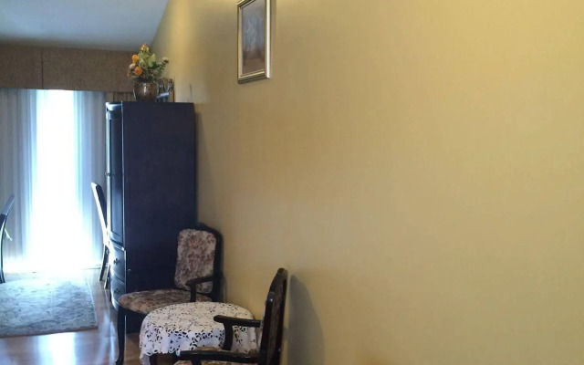 Lakeshore Inn Bed & Breakfast