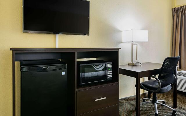 Quality Inn & Suites Greensburg I-74