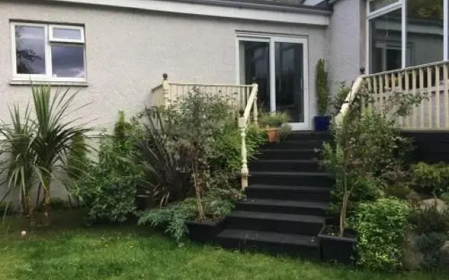 2 Redmoss Walk