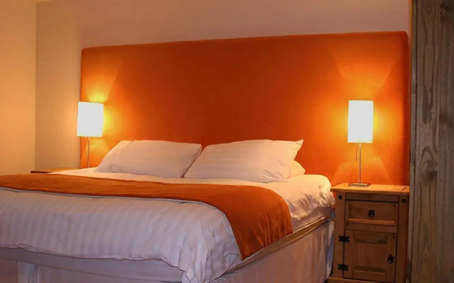 Kingsview Apartment