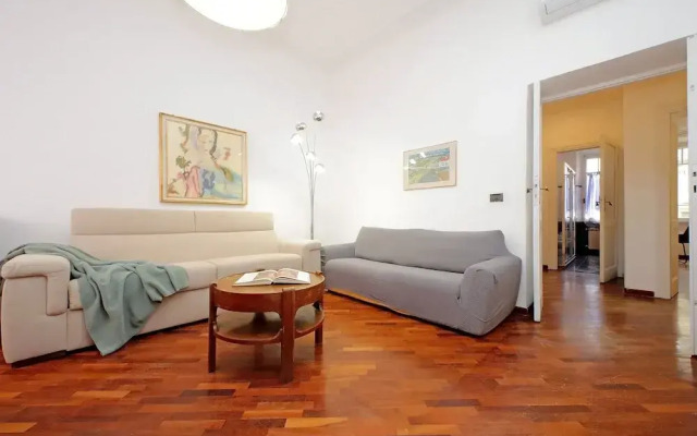 Giuliana Giant Apartment