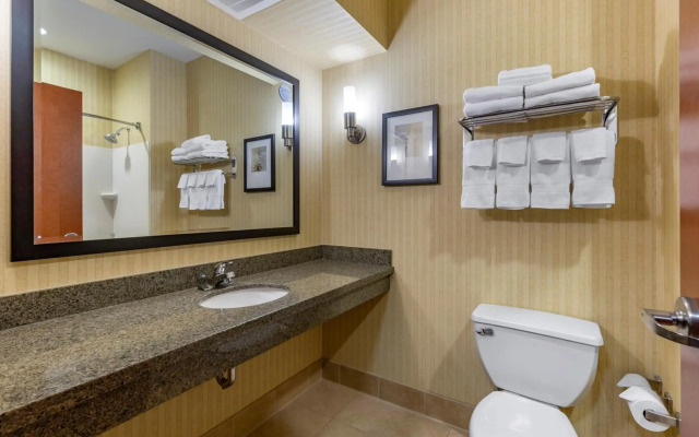 Comfort Inn & Suites Gateway to Glacier National Park