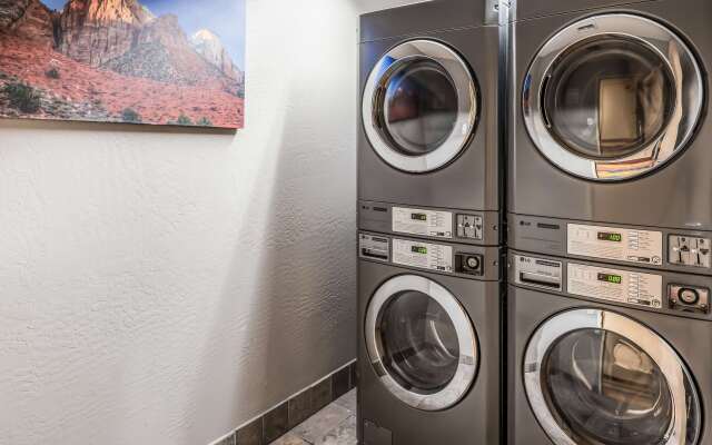 Red Lion Inn & Suites Goodyear Phoenix