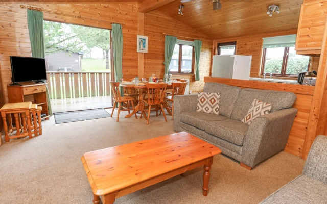 16 Amber Wood Lodge