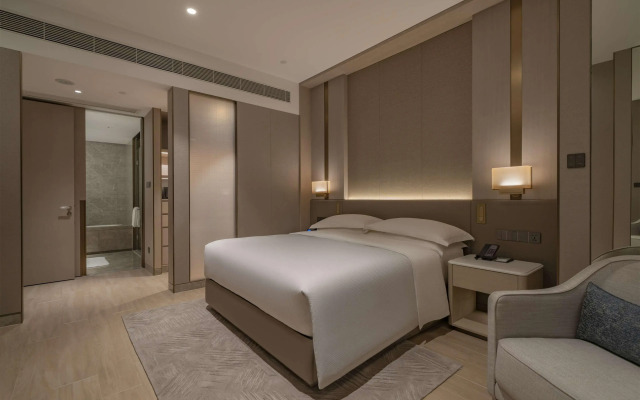 DoubleTree by Hilton Shenzhen Nanshan Hotel & Residences